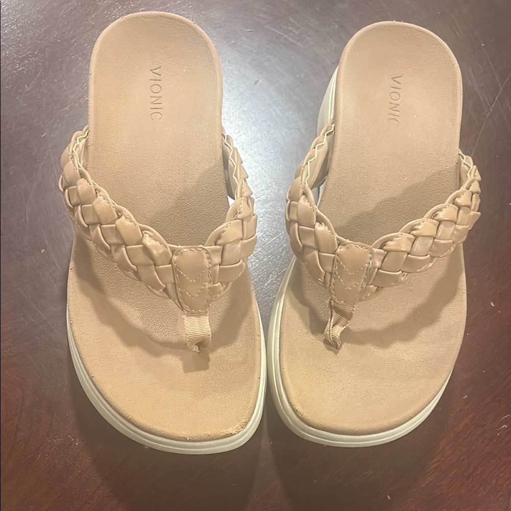 Vionic Women's Beige Sandals